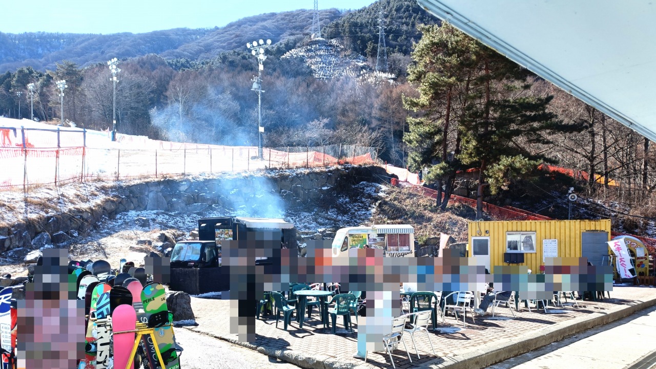 カムイみさかスキー場　野外フードコート