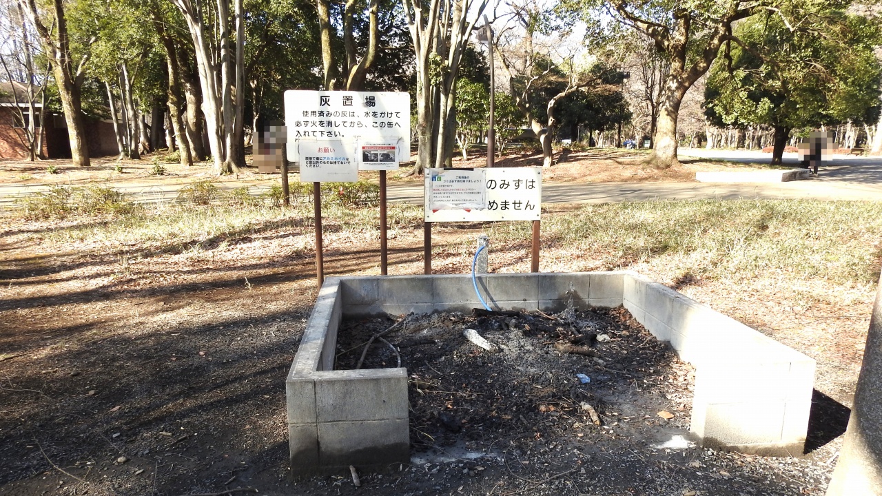 光が丘公園 バーベキュー広場 灰置場